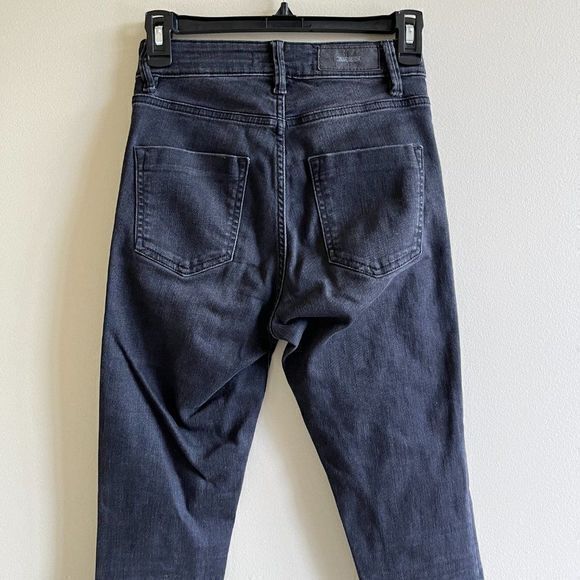 ZARA High Waist Button Fly Ankle Cropped Jeans Black Womens Size 2 Denim - Picture 7 of 9